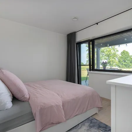 Lummava Merevaatega Maja Spithamis! Hotell Spithami
