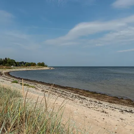 Hotell Lummava Merevaatega Maja Spithamis! 4*